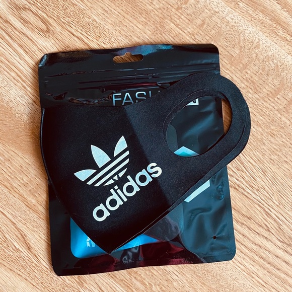 π ADIDAS Mask π· - Picture 2 of 4